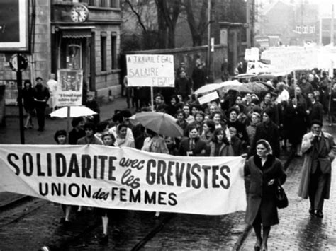 La grève des femmes est imminente, mais que se passe-t-il si vous ne pouvez pas quitter votre travail?